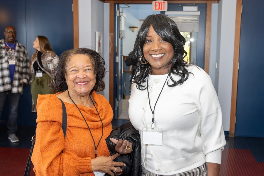 '25 COI Boat Cruise-033A-DG Two ladies ready to board cruise